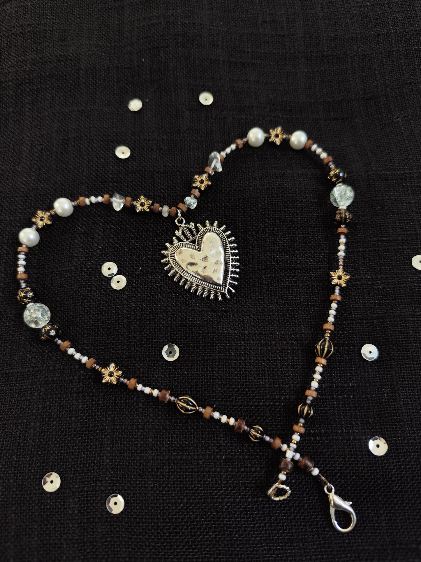 VĖRINYS,,ŠIRDIES KARALIENĖ"