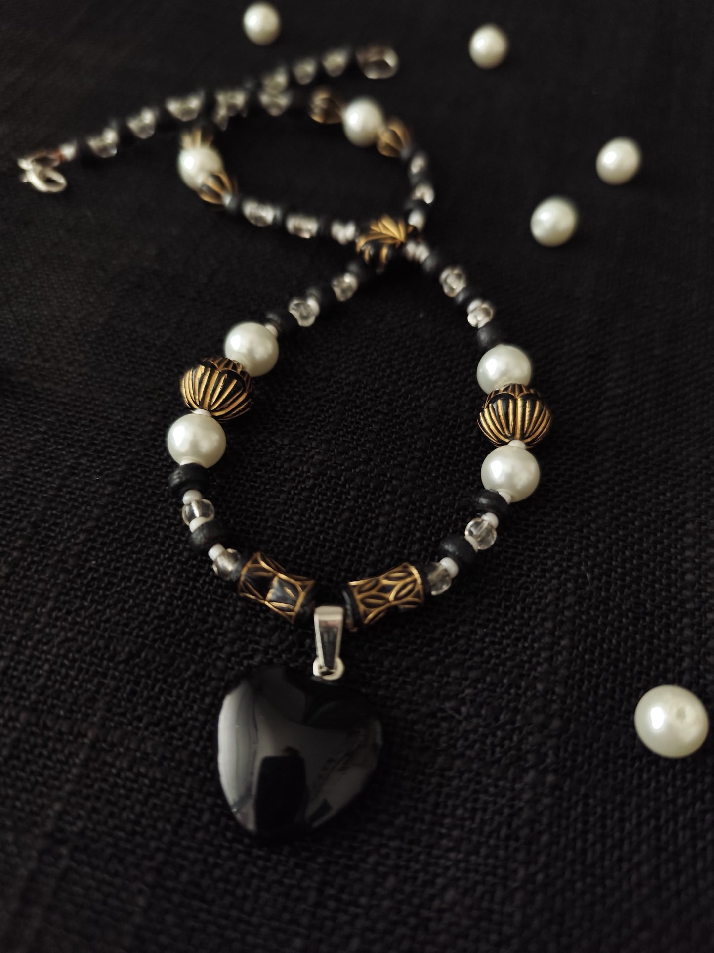 VĖRINYS ,,NAKTIES ŠIRDIS"